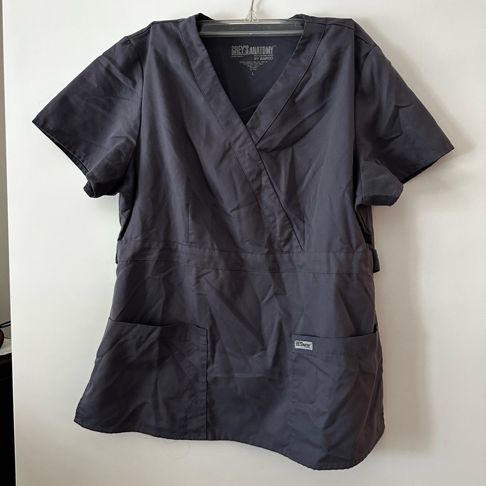 Grey's Anatomy Women's Gray Scrub Top large